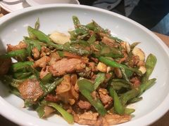 -聚鑫朋酸菜肥肠(文艺路口店)