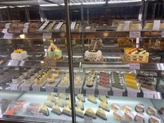 面包甜点陈列柜-御蝶坊生日蛋糕KNAC(新村店)