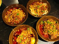 -巴四老城区炭火蛙锅(张江店)