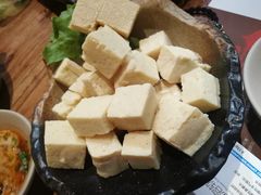 -老牌坊云南鱼豆花火锅(爱建店)