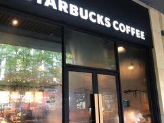 门面-星巴克(杭州湖滨银泰E区店)