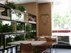 露天位-华莱士·炸鸡汉堡(蜜欢购物店)
