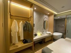 -香港倾城国际·美容美体中心