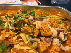 新鲜鱼籽鱼泡锅-聚味罗记大排檔·烧烤·鲜鱼杂·甲鱼煲(科学馆店)