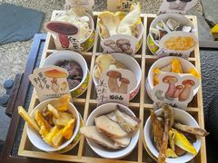-菌自由丨野生菌火锅特色庭院餐厅(丽江古城店)