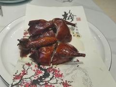 -喜鹊愉家酒店(郑州曼哈顿博览中心地铁站店)