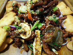 东镇烤三味-老东镇啤酒屋海鲜加工·蒸汽海鲜·海鲜烧烤(台东店)