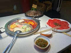 -巴国妹子毛肚火锅(蓝光悦城店)