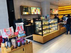 面包甜点陈列柜-星巴克(新达汇三林店)