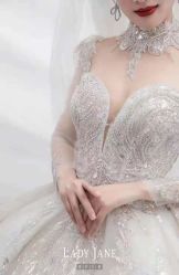 -Lady  Jane高端婚纱礼服馆