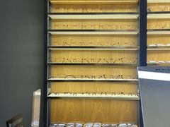 -优医视平价眼镜蔡司依视路折扣工厂店(德胜门店)