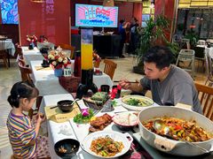 -刘姐啤酒鱼民族演艺餐厅(西街总店)