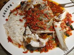乡里剁椒小鱼头-老湖南民间菜·牛肉十八炒(花都店)