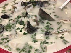 千岛湖浓汤鱼头汤-聚鑫阁江浙菜·非遗传承技艺(闵行交大店)
