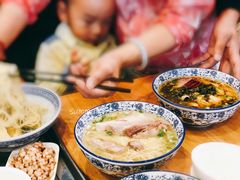 枫镇大肉面-裕兴记·三虾面(西北街总店)