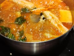 -尚尚仙·酸汤猪手·猪肚鸡火锅(华联万柳购物中心店)