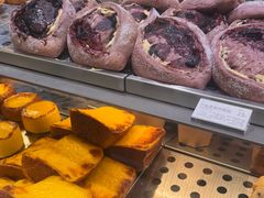 -好利来(上海虹桥新天地Lab主题店)