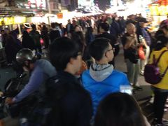 -六合夜市