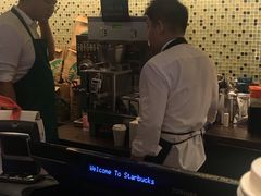 -星巴克臻选(华堂·新辰汇店)
