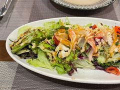 经典沙拉配三文鱼-LA CREPERIE BRETONNE布列塔尼法式餐厅(天童北路店)