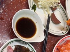 -四囍码头海鲜烧烤自助火锅(外滩南京东路悦荟广场店)