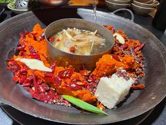 鸳鸯锅-洋马儿火锅(解放碑店)