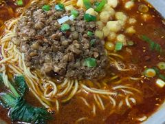 -丁丁猫重庆小面(徐州路店)