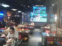 -马路牙子烧烤音乐酒馆(望京店)