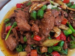 -张大师鸭爪爪特色干锅(南湖店)