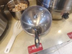 -万和春排骨砂锅米饭(新业广场店)