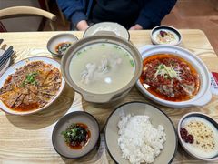 -叁煨蹄花·下饭盐帮菜(人民广场店)