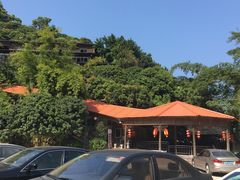 -鲤鱼塘农家山庄