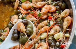 Steamed Stone Snail with River Shrimp