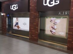 -UGG(燕莎奥特莱斯购物中心店)
