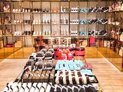 -VENCHI 闻绮(北京国贸商城店)