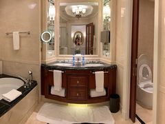 -广州富力丽思卡尔顿酒店