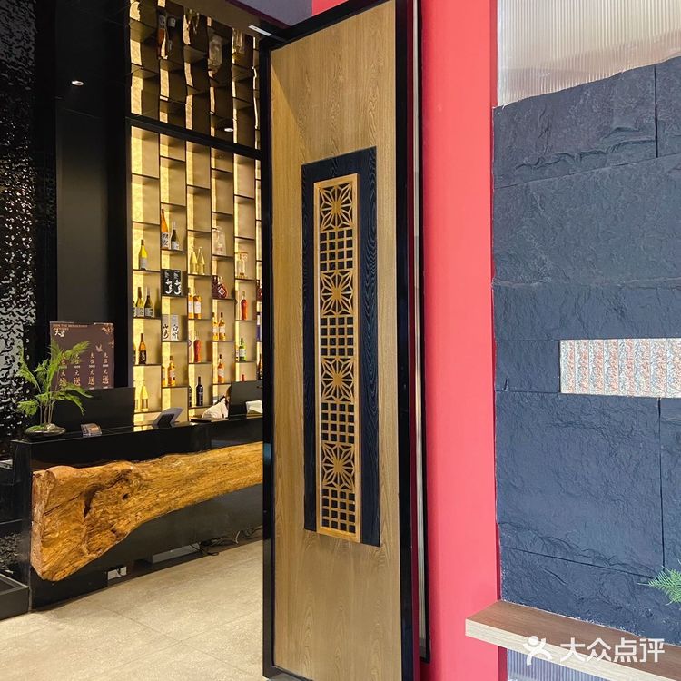 成都首家高端汤物料理，没想到牛肉面是一绝！