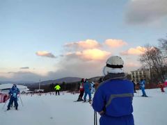 -亚布力新体委滑雪场