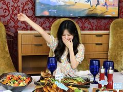 -香格里拉鱼跃地中海西餐厅·牛排披萨