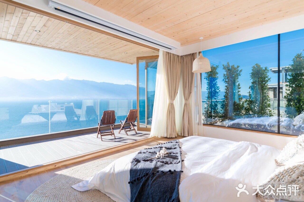 🌿大理旅游攻略|270度无敌海景 躺在床上看苍山洱海