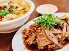 -胶己人餐馆(珠江路美食街店)