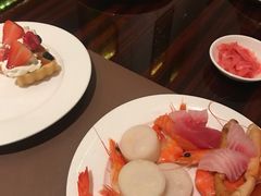 -广州万富希尔顿酒店·感趣自助餐厅·金秋蟹宴生蚝海鲜刺身