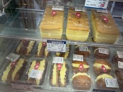 -白玉兰食品甜凤店(合生汇店)