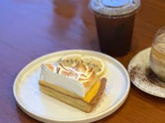 -Chom Cafe and Restaurant