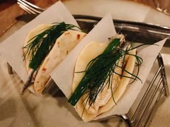 凤尾鱼酸黄瓜配饺子皮-BOR Eatery(安福路店)