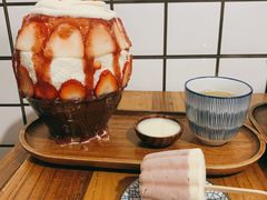 草莓生乳冰-WONDER ICE 萬得冰田(建設路总店)
