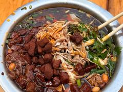 -老五鸡丝豆花面粉(瑞金北路68号院店)