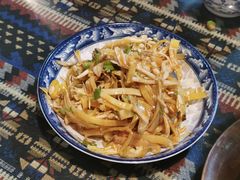 凉拌芭蕉花-蜗牛小馆醉乡民谣云南菜(惠新西里店)