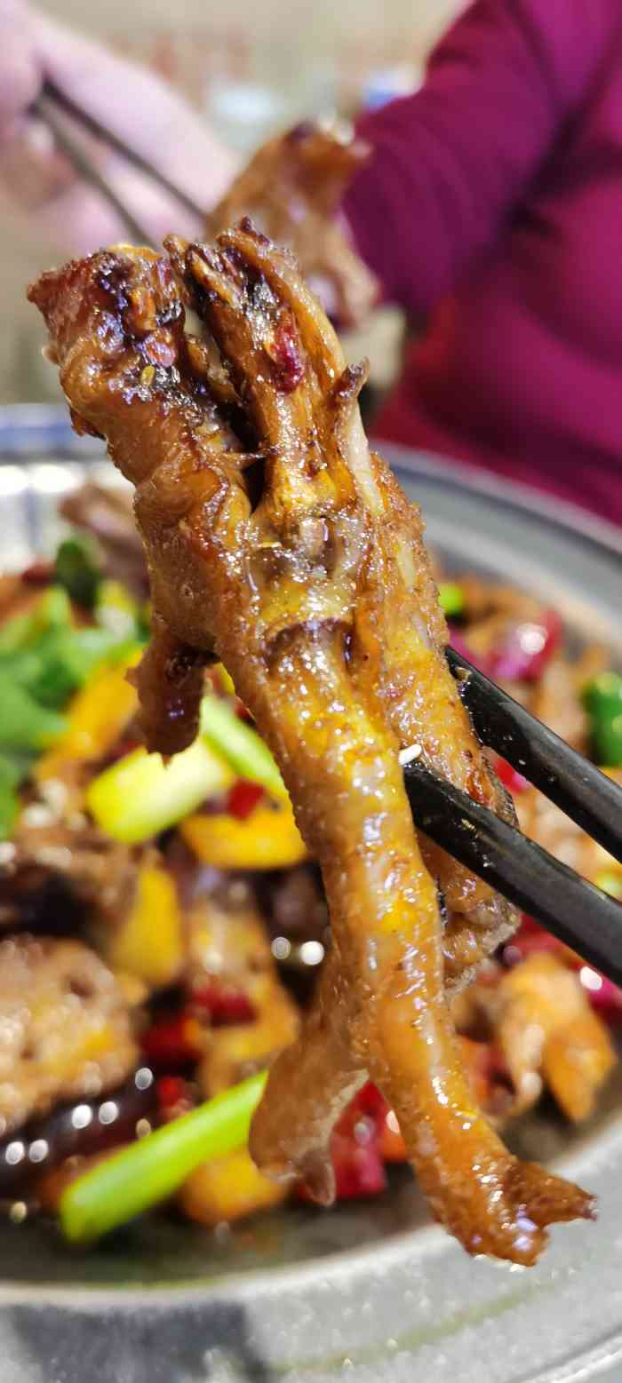 岜王金爪爪干锅(得意店)-"辣不辣精品干锅对食材的要非常严苛 食.