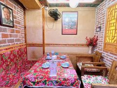 -闯关东东北农家菜(崂山石老人店)